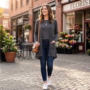 Yumi Los Angeles Striped Open Front High-Low Gray Cardigan - Size M